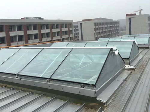 三角形通风天窗